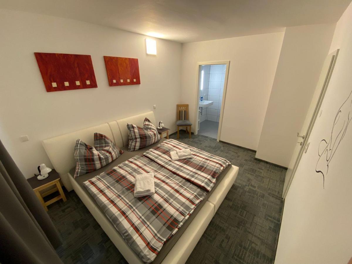 Babsi Appartments - Leben Am Land Wels Exterior foto